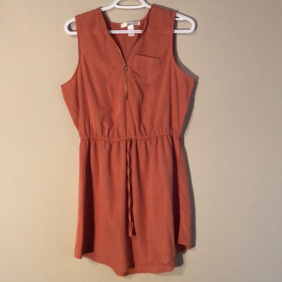 Cute summer dress - Picture 1 of 3